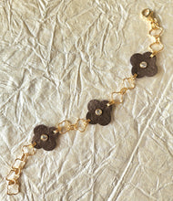 Clover bracelet, Metallic bronze leather