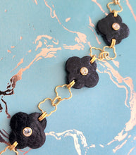Clover bracelet, Black leather