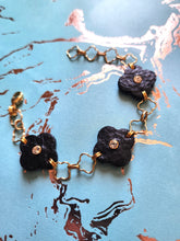 Clover bracelet, Black leather