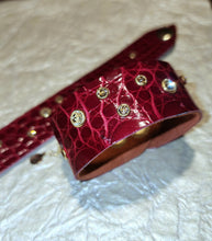 Framboise rivet leather cuff