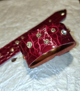 Framboise rivet leather cuff