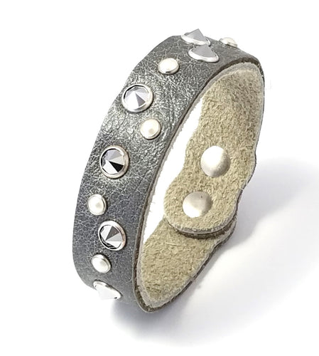 Petite Pearl Rivet Metallic Silver bracelet