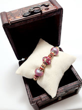 Gift box, vintage style swivel hinge with canvas pillow